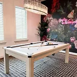 Urban Jungle Retreat In The Htx Skyline